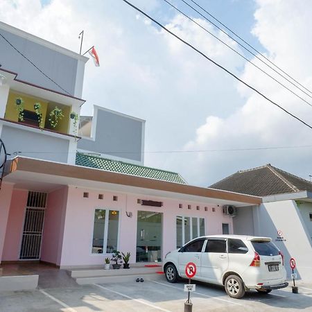 Reddoorz Near Rita Supermall Purwokerto 2 Zewnętrze zdjęcie
