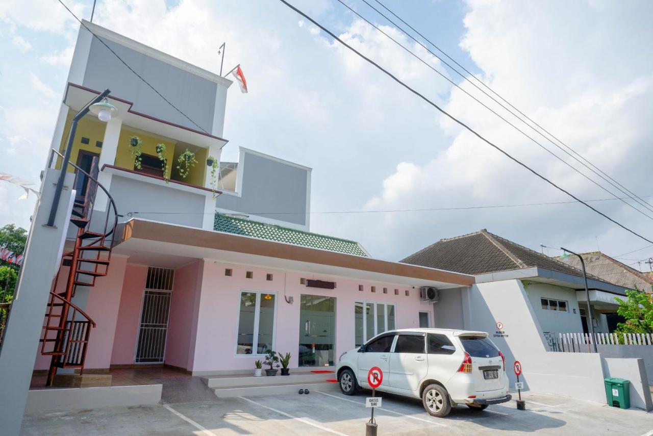 Reddoorz Near Rita Supermall Purwokerto 2 Zewnętrze zdjęcie