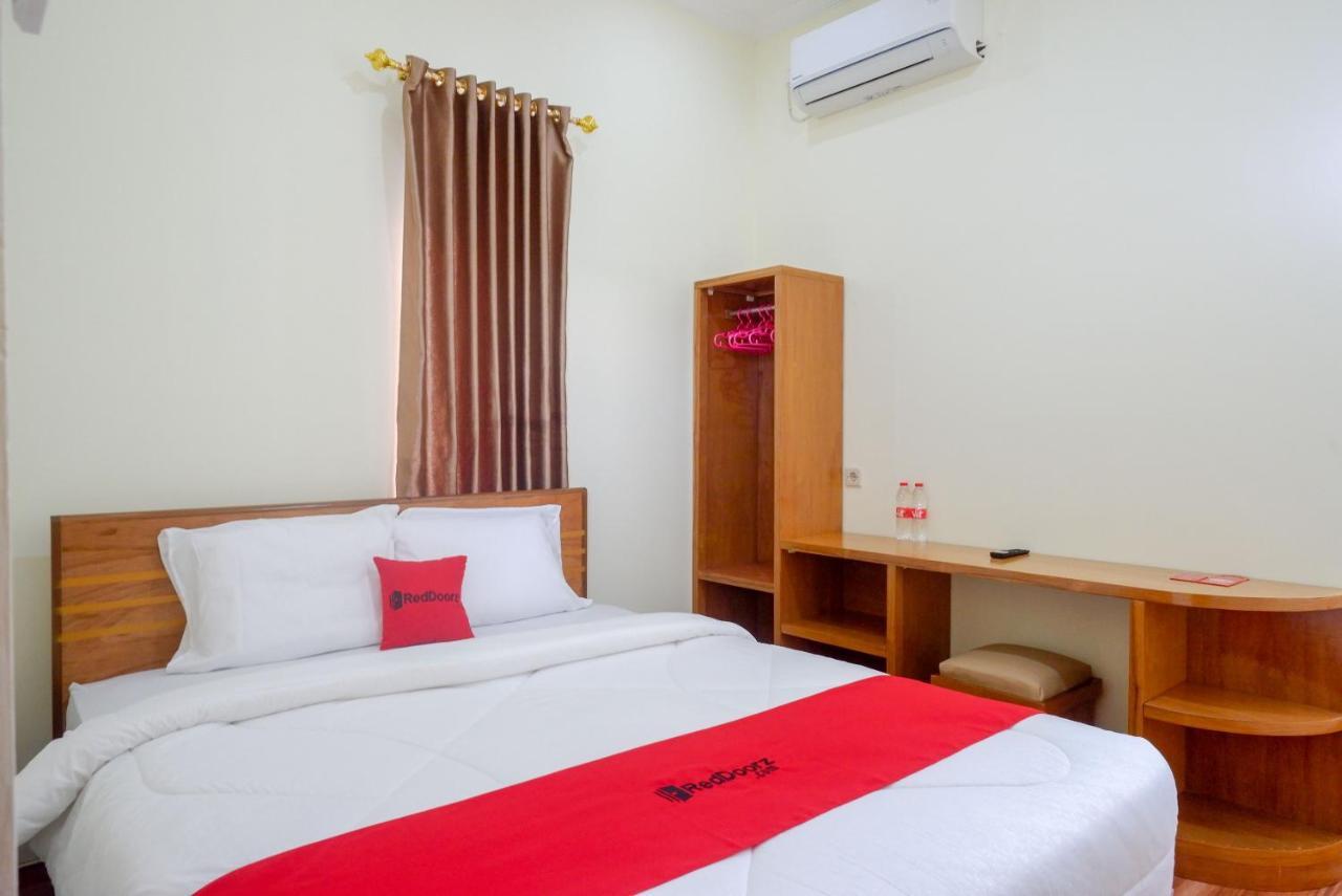 Reddoorz Near Rita Supermall Purwokerto 2 Zewnętrze zdjęcie