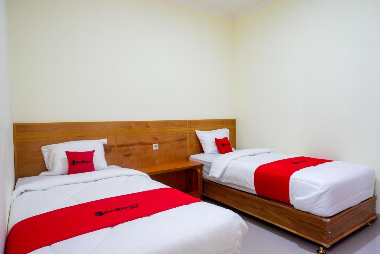 Reddoorz Near Rita Supermall Purwokerto 2 Zewnętrze zdjęcie