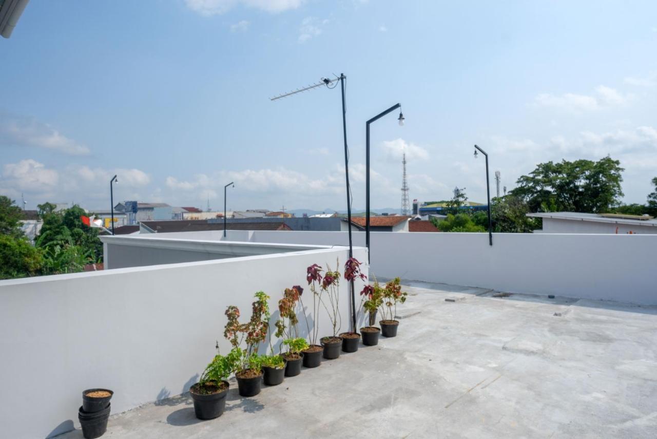 Reddoorz Near Rita Supermall Purwokerto 2 Zewnętrze zdjęcie